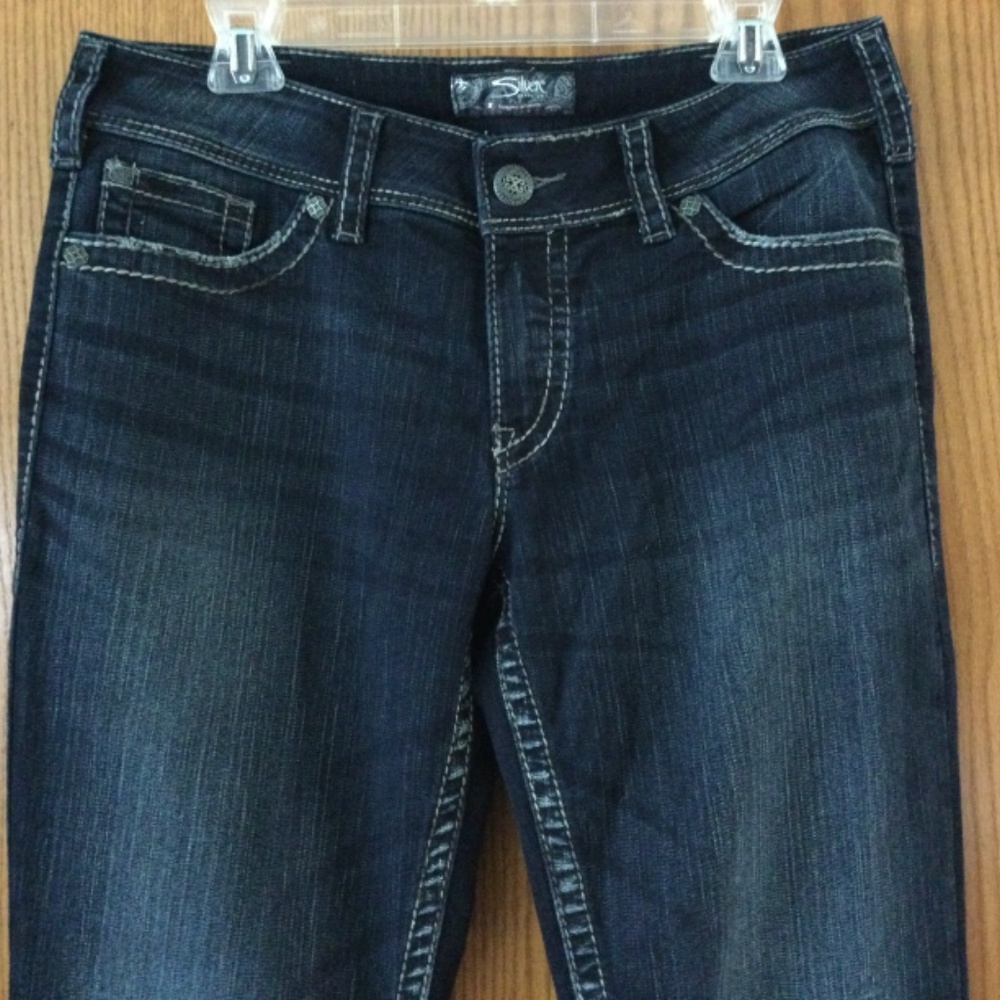 Silver Jeans - Picture 2 of 9